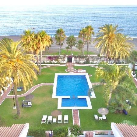 Beachfront Oasis In Costa Del Sol. Калета Де Велес Екстериор снимка
