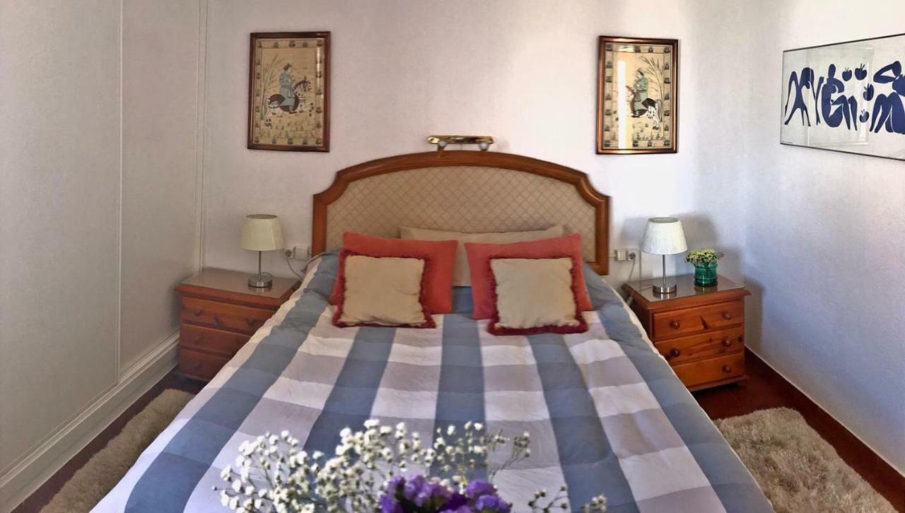Beachfront Oasis In Costa Del Sol. Калета Де Велес Екстериор снимка